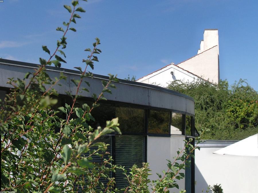 Designervilla mit moderner Architektur (Stock-Bild Platzhalter)